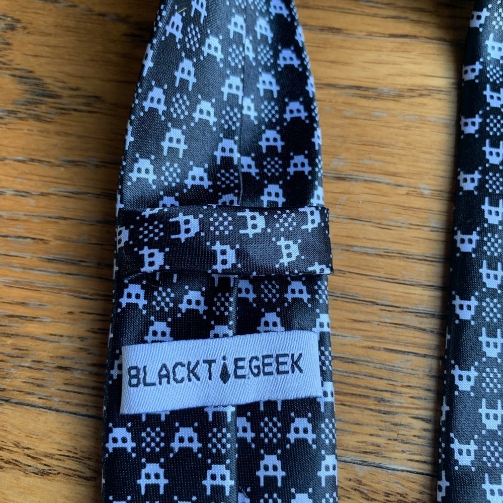 Black Tie Geek Atari Space‎ Print Neck Tie
